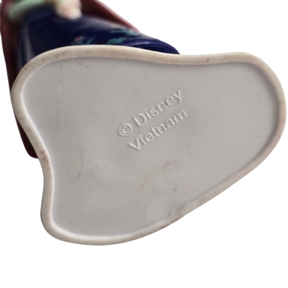 Disney Frozen Anna Cape Figurine Winter Outfit PVC Collectible Figure 3" - Picture 4 of 4